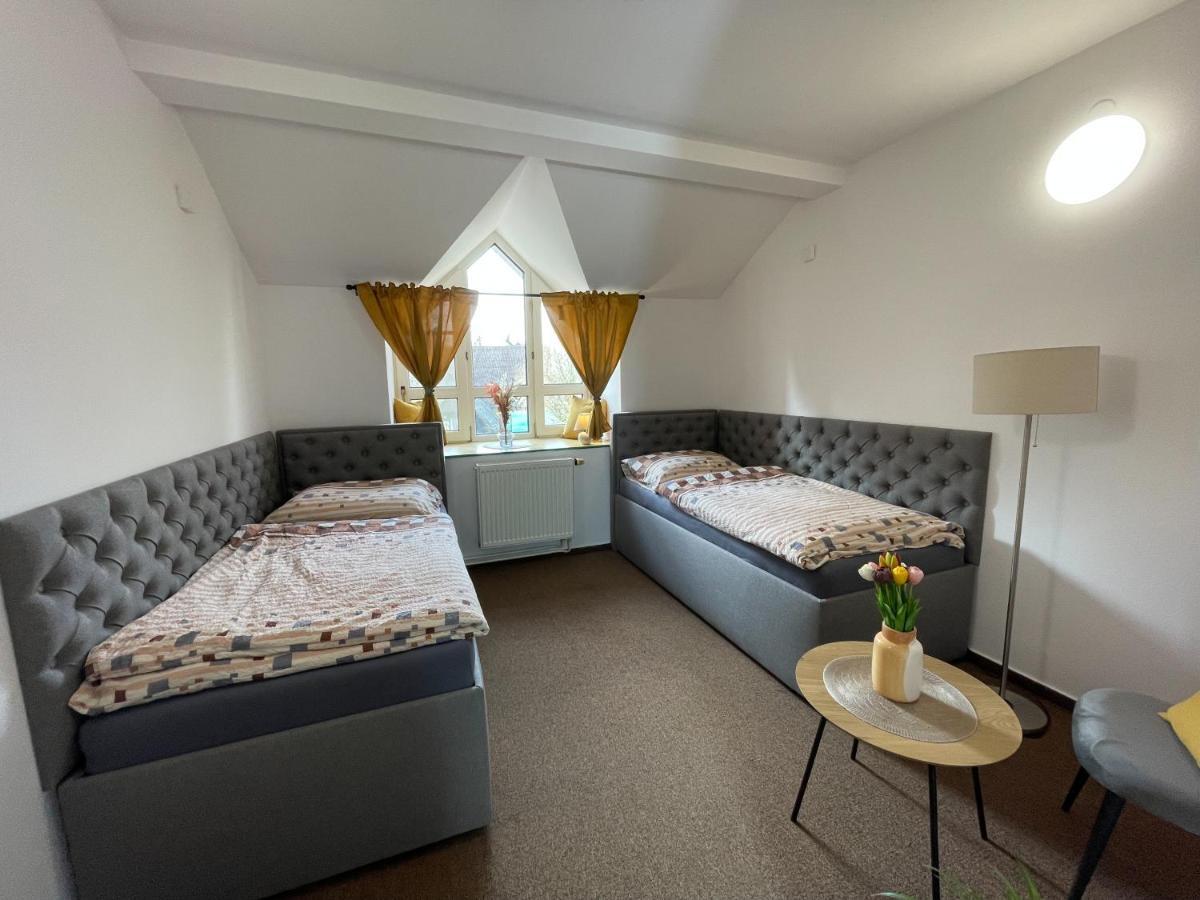 Hotel Colchi Unicov Ngoại thất bức ảnh